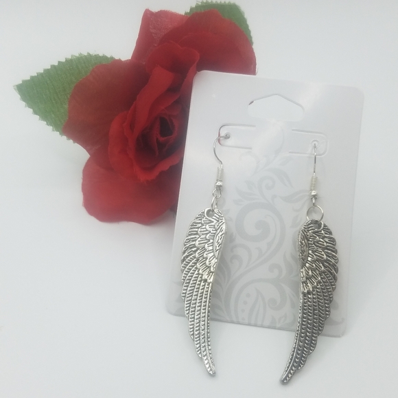WINGS HEART RHINESTONE NECKLACE AND EARRING SET - Picture 7 of 7